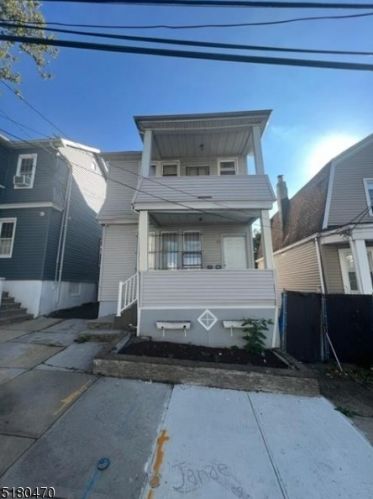 29 Highland Ter, Irvington NJ  07111-3720 exterior