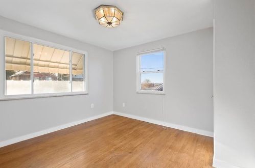 4125 Gladstone St, Pittsburgh PA 15207-1423 exterior