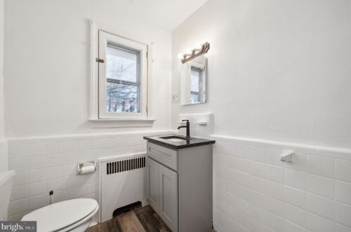 2422 Upland St, Chester PA 19013-6007 exterior