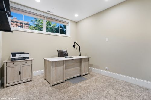 3550 Hoyne Ave, Chicago IL 60643-3323 exterior