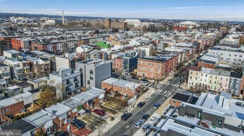 2011 Brown St, Philadelphia PA 19123-2256 exterior