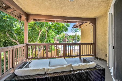 13360 Verona, Tustin CA  92782-9140 exterior