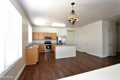 6912 30th Ln, Phoenix AZ  85041-9310 exterior