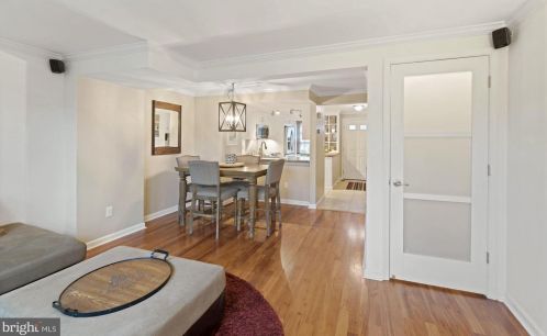 1615 10 St, Arlington VA 22204-4768 exterior