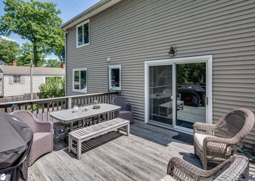 107 Stuart Ave, Norwalk CT 06850-3135 exterior