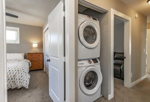 956 Dayton Ave, Saint Paul MN 55104-6544 exterior