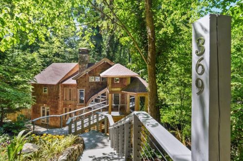 369 Chelsea Cir, Atlanta, GA 30307-1270