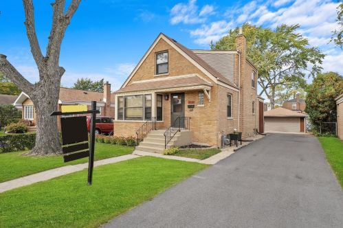 2928 98th St, Chicago, IL 60805-2618