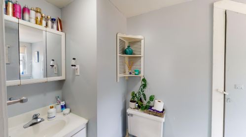 171 Village St, Concord NH 03303-4520 exterior