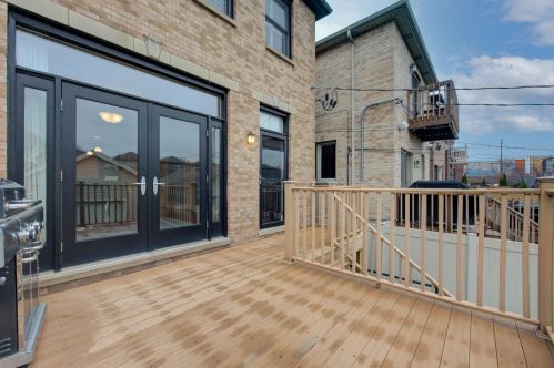 435 37th Pl, Chicago IL 60632-1621 exterior