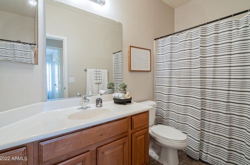 2728 Alameda Rd, Phoenix AZ  85024-6223 exterior