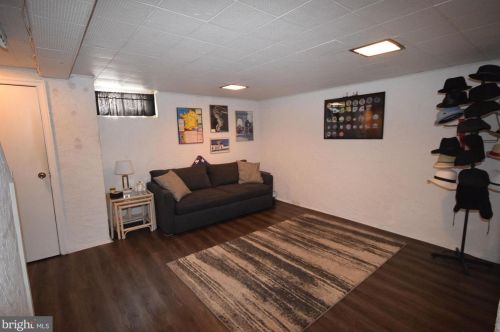 1062 Tremont Dr, Manor PA 19036-1521 exterior