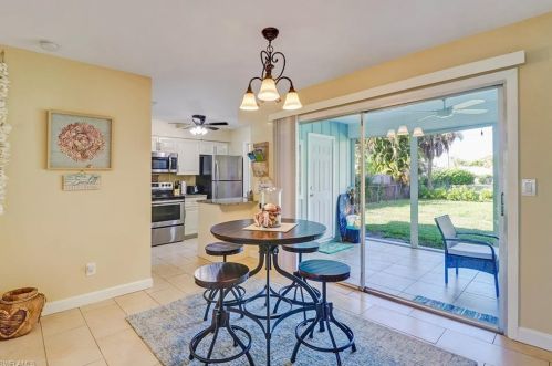 709 93 Ave, Naples FL 34108-2440 exterior