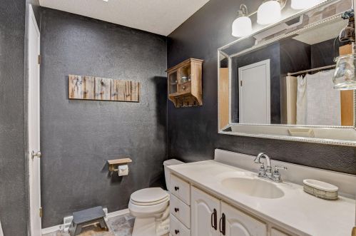 3050 Brg St, Milwaukee WI 53221-4748 exterior