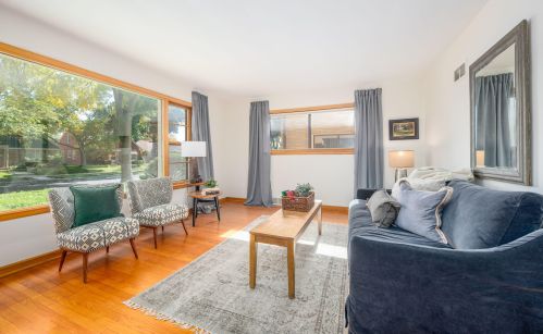 3749 87th St, Milwaukee, WI 53222-2838