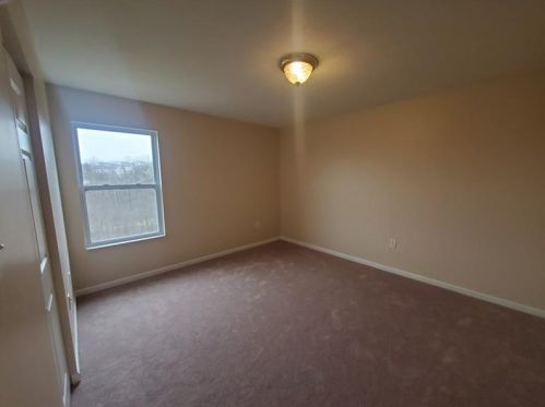 134 Nottingham Dr, Pittsburgh PA 15235-5120 exterior