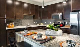 3401 Lamar Blvd, Austin TX  78705-1115 exterior