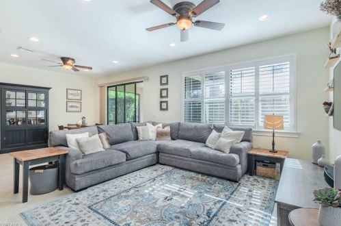 7770 Bucks Run Dr, Naples FL 34120-3904 exterior