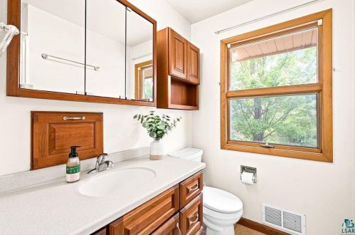 151 Ter St, Duluth MN 55811-4635 exterior