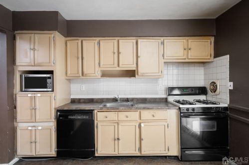 2 Throckmorton Ct, Old Bridge NJ 08857 exterior