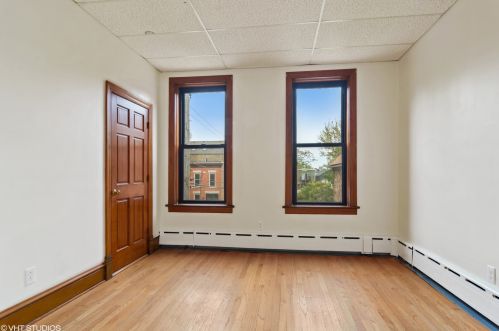 2147 Dickens Ave, Chicago IL 60639-3433 exterior