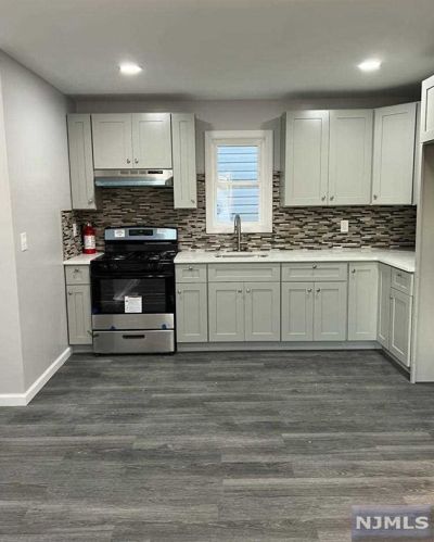 276 Hamilton Ave, Paterson NJ  07501-1616 exterior