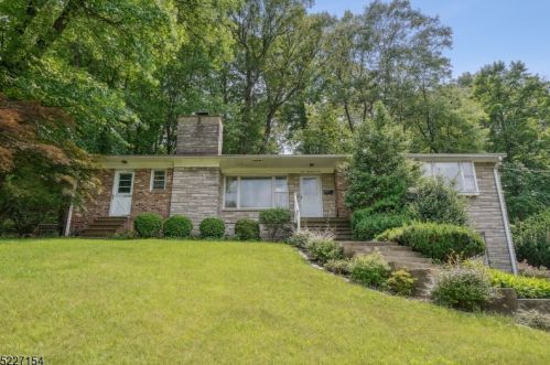 106 Timber Dr, Berkeley Heights NJ  07922-1755 exterior