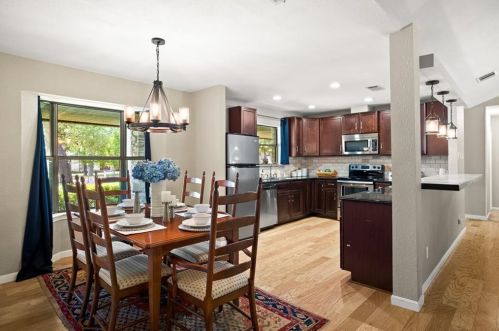 8709 Collingwood Dr, Austin TX 78748-5204 exterior