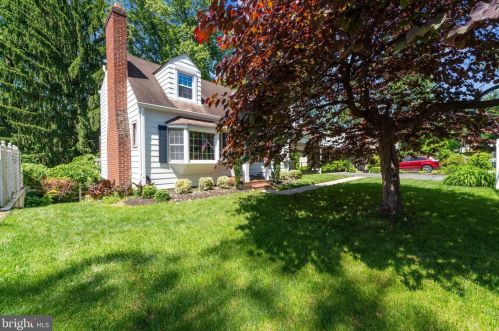 9914 Capitol View Ave, Silver Spring, MD 20910-1032