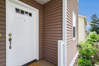 12726 35th Ave, Seattle, WA 98125-8900