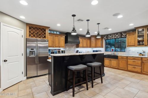 4822 Avenida Del Rey, Phoenix AZ  85083-2203 exterior