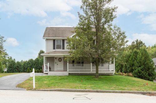 4 Devinne Dr, Concord NH 03301-5900 exterior