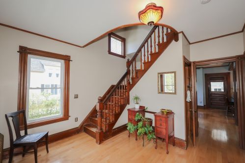 23 Broadway, Concord, NH 03301-2844