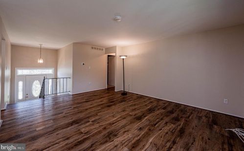 7994 Crownsway, Glen Burnie MD 21061-6264 exterior