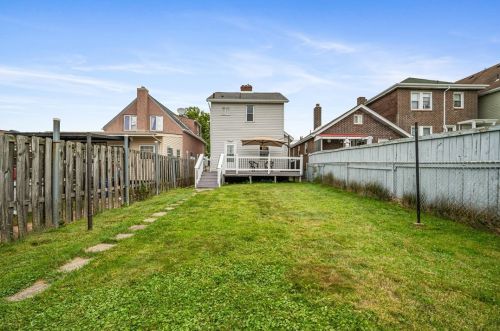 4128 Gladstone St, Pittsburgh PA 15207-1424 exterior