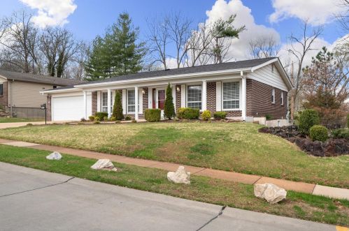 4901 Sefton Dr, Saint Louis MO 63128-2918 exterior