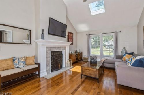 17 Powhatatan Way, Hackettstown NJ 07840-2646 exterior