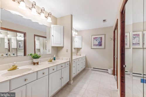 925 Hunting Lake Dr, Huntingtown MD 20639-2704 exterior