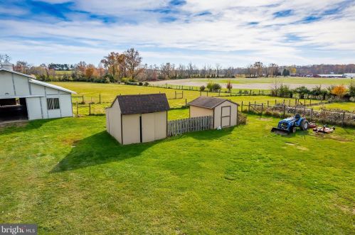 262 Lk Rd, Pilesgrove NJ 08098-3008 exterior