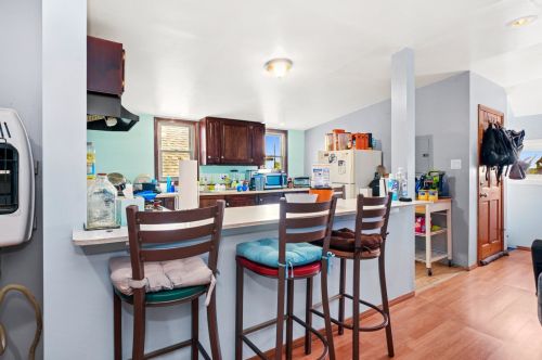 5608 Whipple St, Chicago IL 60629-2424 exterior