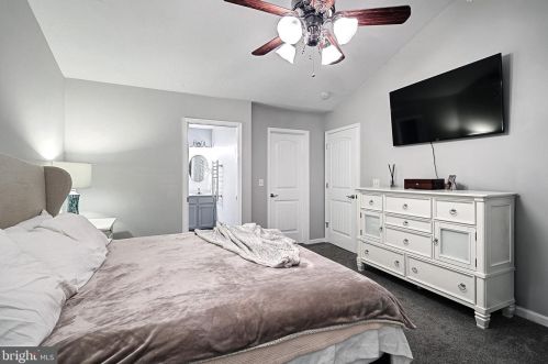 813 Middle St, Hanover PA 17331-2031 exterior