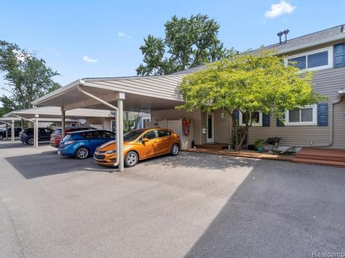 759 Kirts Blvd, Troy MI 48084-4844 exterior