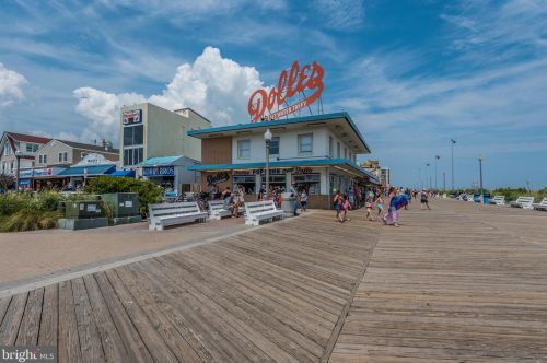 107 Lakeside Dr, Lewes DE 19958-8980 exterior