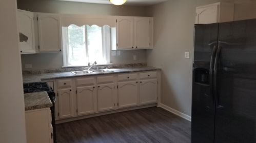 3607 Wonder Lk Rd, Bull Valley IL 60097-9293 exterior