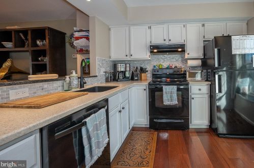 121 Bowater Ct, Media PA exterior