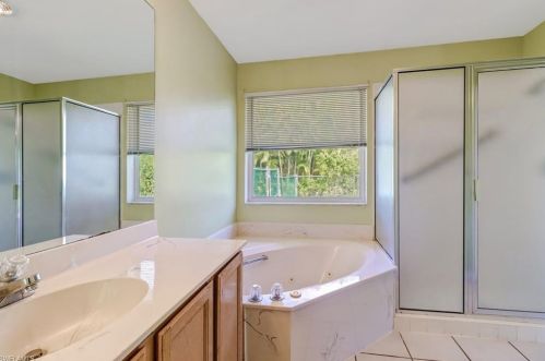 970 Murcott Dr, Naples FL 34120-1478 exterior