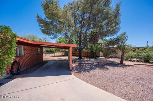 8105 Beverly St, Tucson AZ 85710-5929 exterior