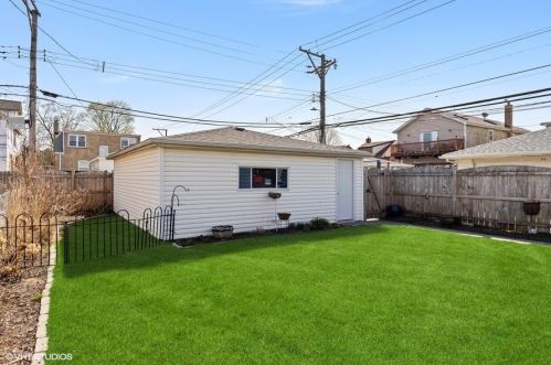 4815 Mulligan Ave, Chicago IL 60630-2921 exterior