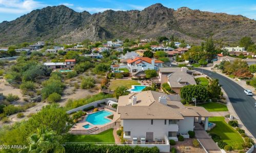 2347 Cinnabar Ave, Phoenix AZ  85028-3633 exterior