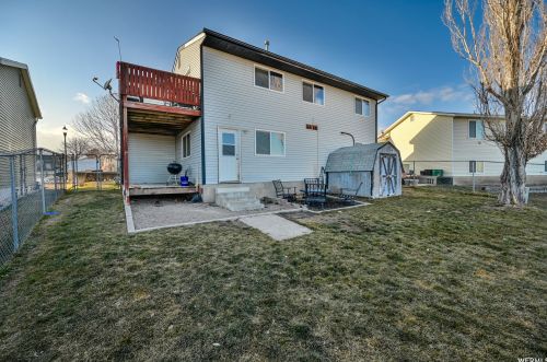 6389 Lotus Way, Taylorsville UT 84081-4302 exterior